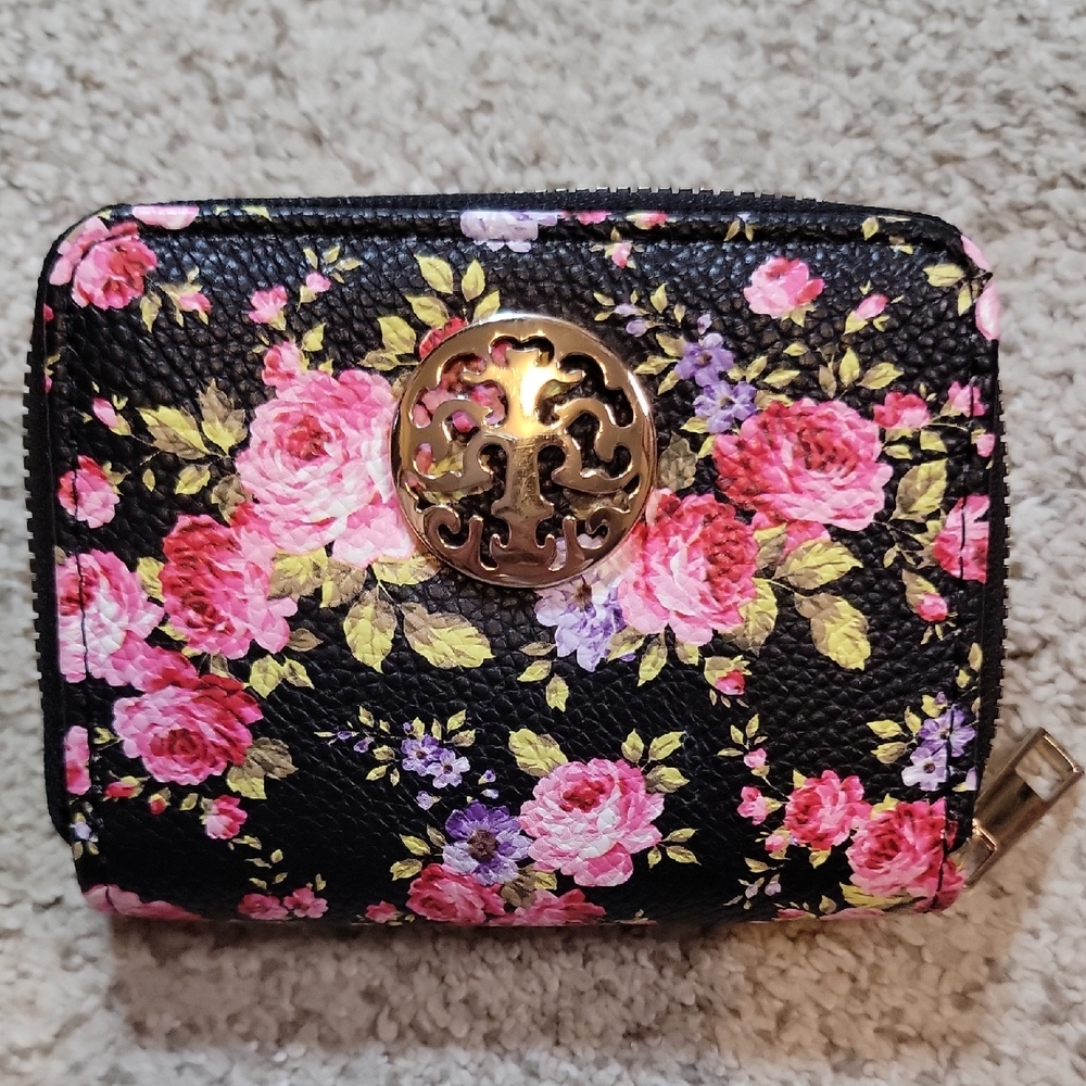 Rebecca And Rifla Black Floral Card Accordion Wallet